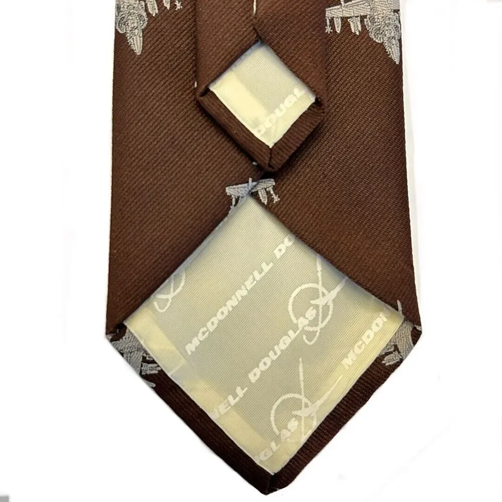 McDonnell Douglas Men's Vintage‎ Fighter Jets Golden Clasp Tie 55 1/2